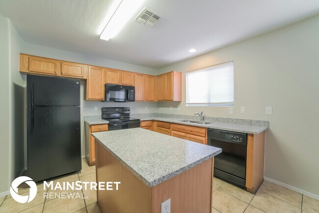 Building Photo - 2214 S 114th Ln