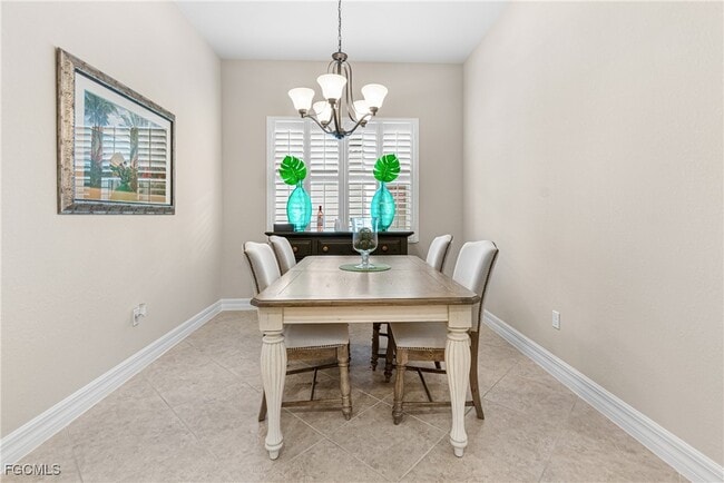 Building Photo - 10535 Carolina Willow Dr