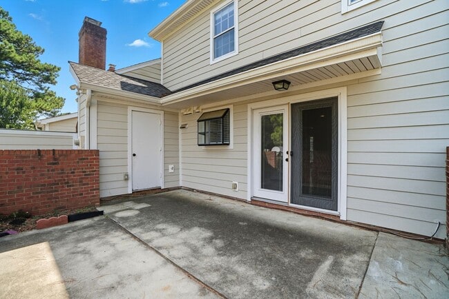 Building Photo - 9221 N Vicksburg Park Ct