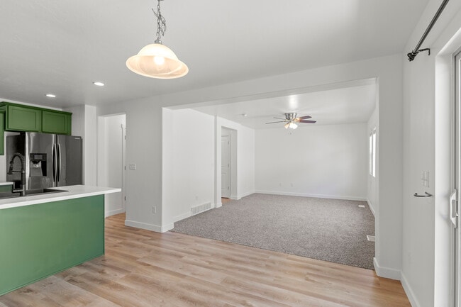 Building Photo - 2668 Cottonwood Dr