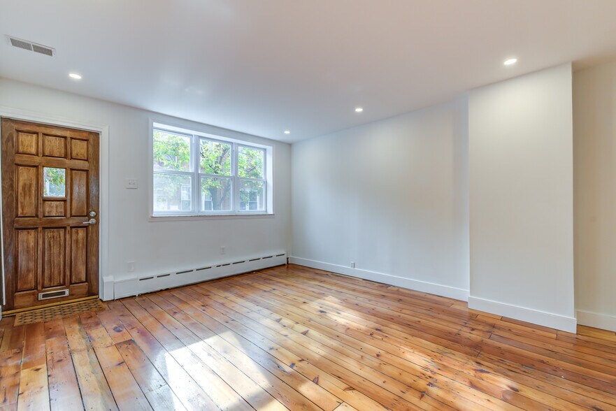 Building Photo - 1311 Sigel St