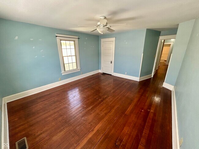 Building Photo - 235 N Oxford St