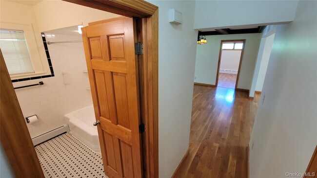 Building Photo - 430 Piermont Ave