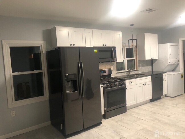 Building Photo - 78 Old Route