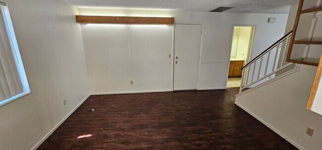 Building Photo - Updated 3-Bedroom Sparks Home | 1,500+ Sq Ft | 2.5 Baths | Fireplace | Fenced Yard | $2,400
