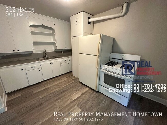 Building Photo - 312 Hagen-