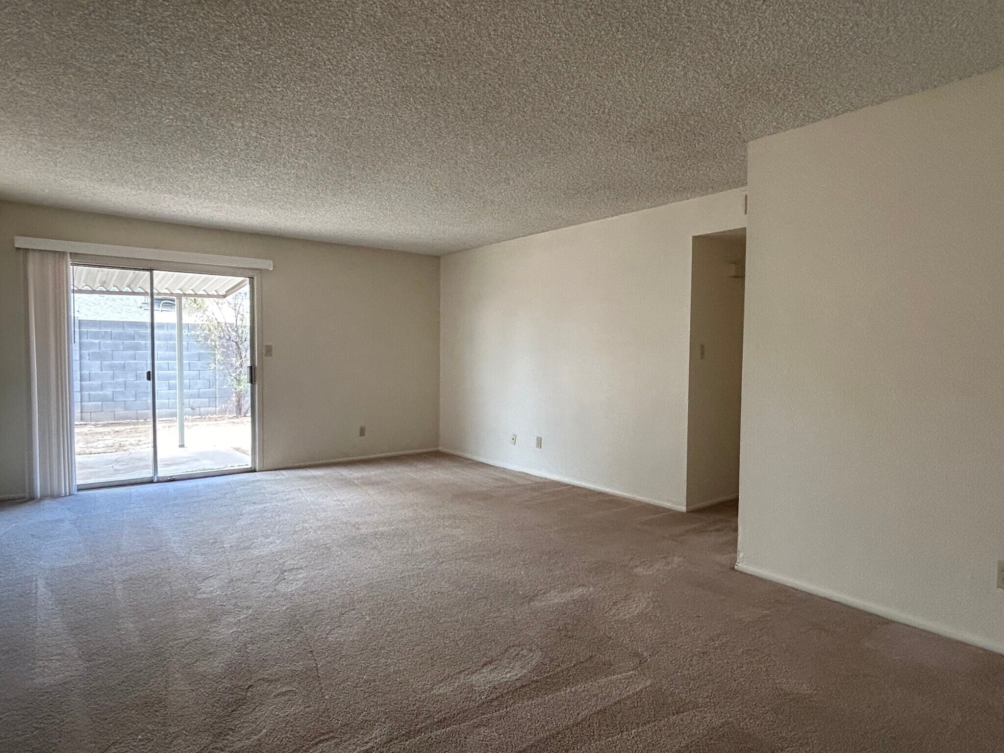Building Photo - 1653 W Plana Ave