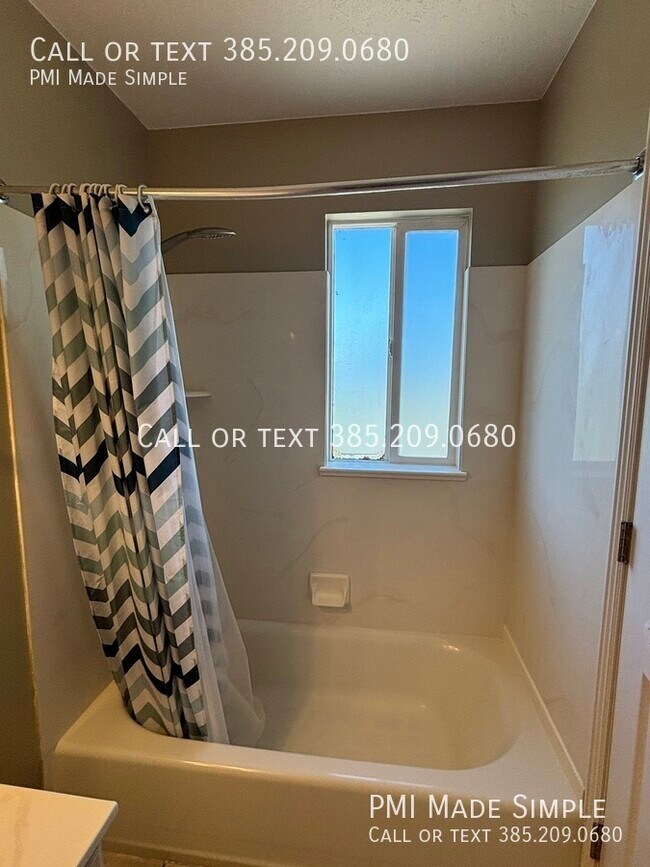 Building Photo - 609 Saddlebrook Dr