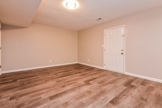 Building Photo - 1569 Cherry Hill Ln SW