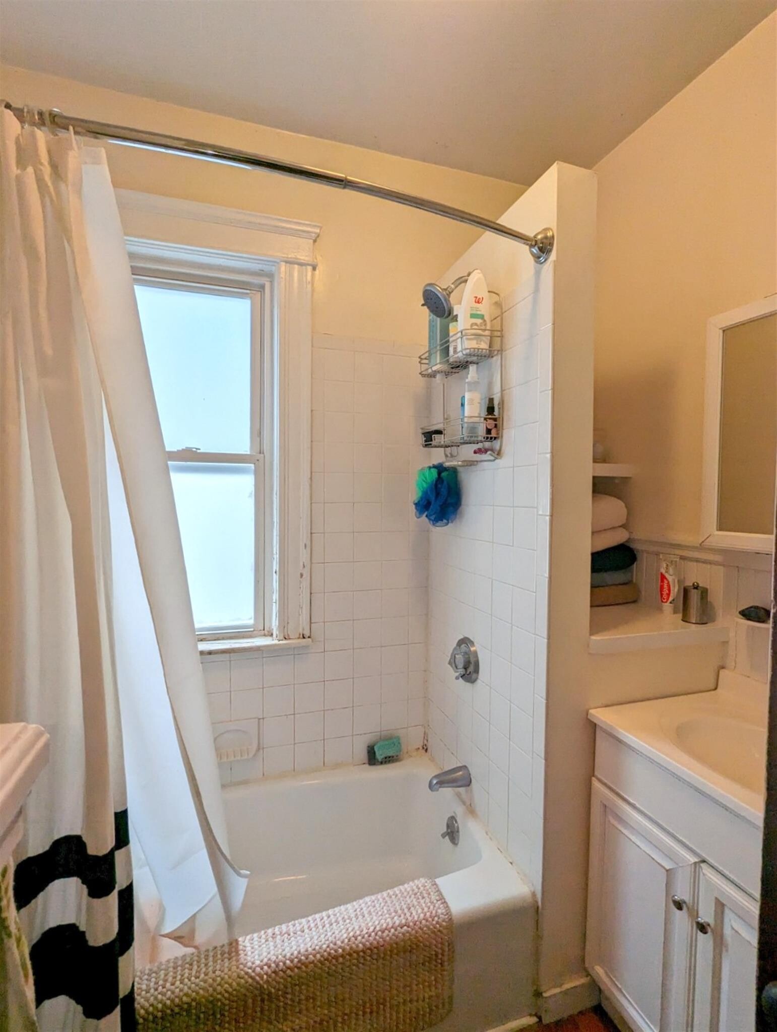 Building Photo - 95 Lowell St