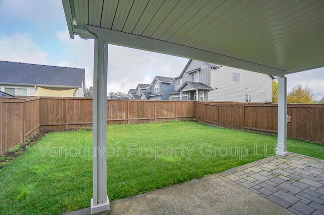 Building Photo - 13802 NE 117th Ave