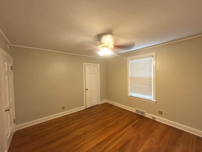 Building Photo - 244 Patterson St