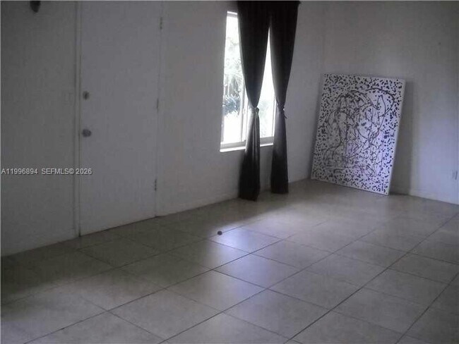 Building Photo - 1040-1092 92nd St