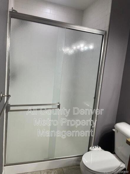 Building Photo - 5014 Everett St