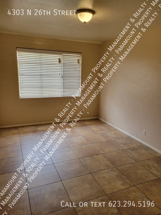 Building Photo - **Move in Special!** 2 Bed/1 Bath ready fo...