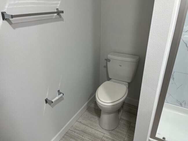 Building Photo - 156 Bauer Dr