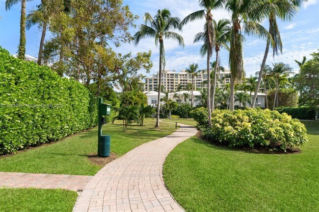 Building Photo - 3 Turtle Walk