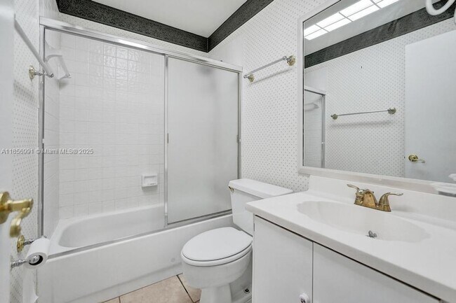 Building Photo - 9540 Sevilla Ln