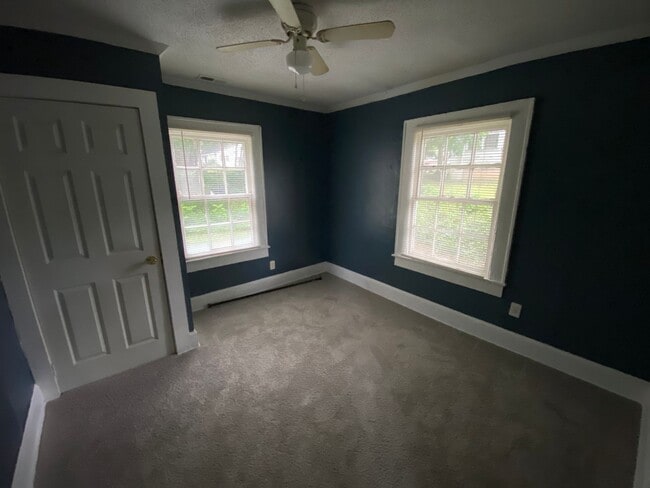 Building Photo - Bungalow in Gastonia