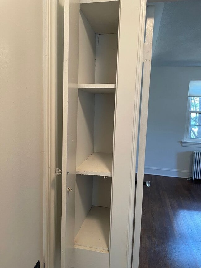 Building Photo - Updated Cute Cape - 3 bedroom, 2 bath -  4509 Fitzhugh Ave.