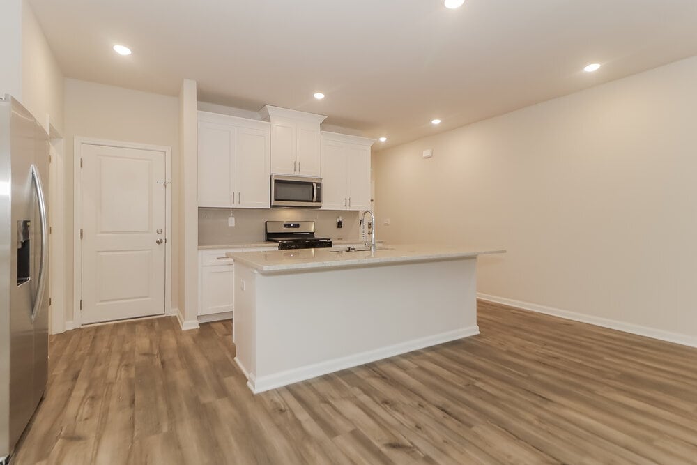 Building Photo - 1565 Villageside Ct