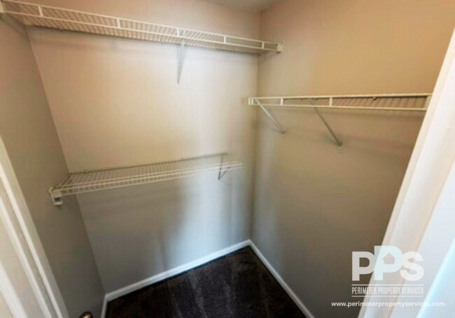 Building Photo - 6764 Blackstone Pl