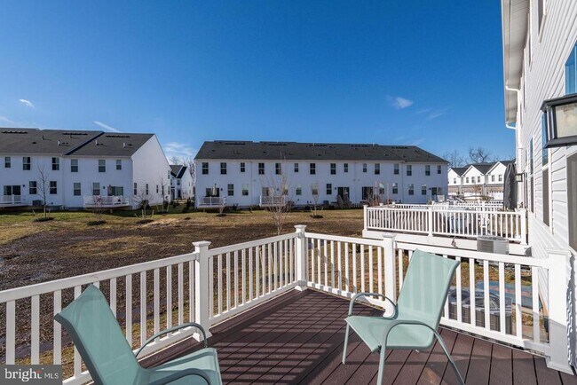 Building Photo - 204 Wynstone Ct