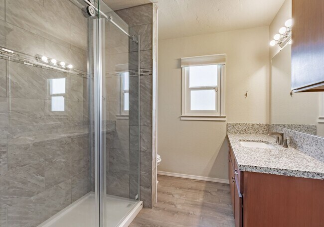 Building Photo - Charming 2 Bed / 2 Bath Home with Trailer Parking – Sanger, CA