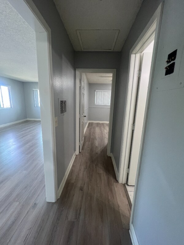 Building Photo - 900 S Highland Ave