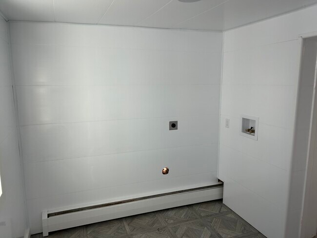 Building Photo - 1943 Smoketown School Rd