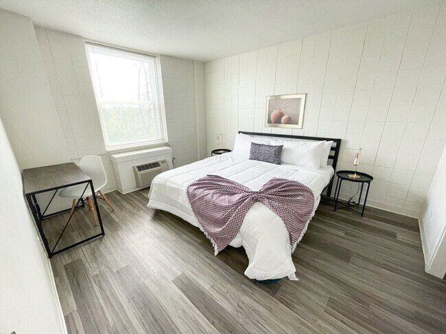 Building Photo - 2515 Burnet Ave