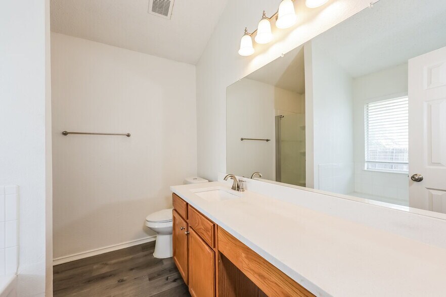 Building Photo - 7312 Moon Ridge Ct