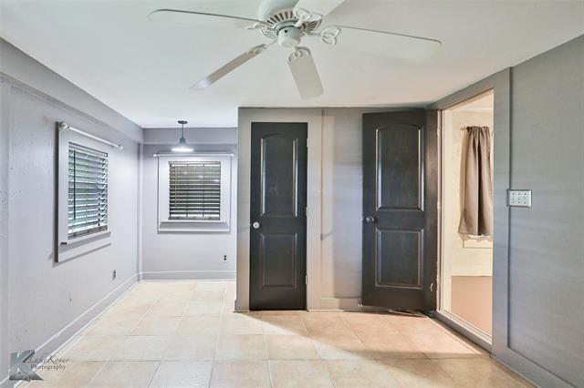 Building Photo - 609 Sunset Dr