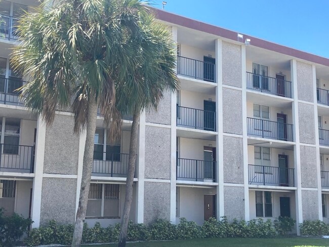 Building Photo - 2650 NW 49th Ave