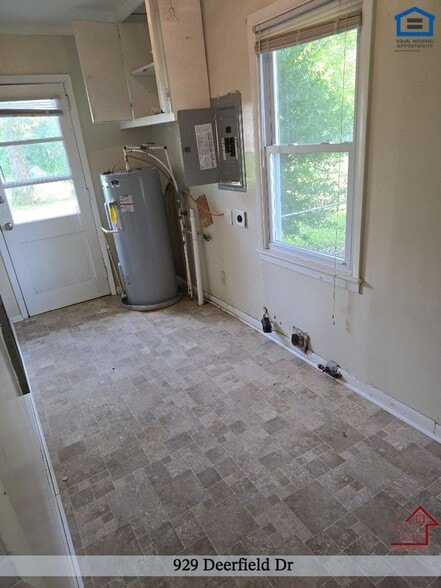 Building Photo - 929 Deerfield Dr