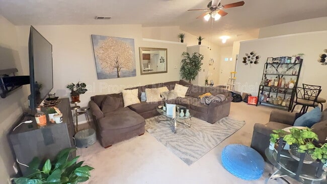 Building Photo - 467 Springmont Ct