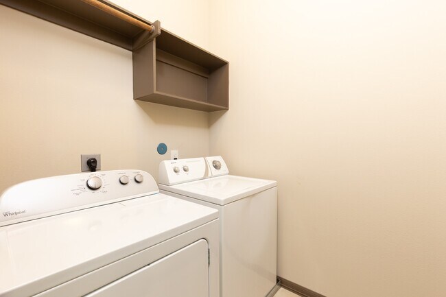 Building Photo - 87 Aventura Pl