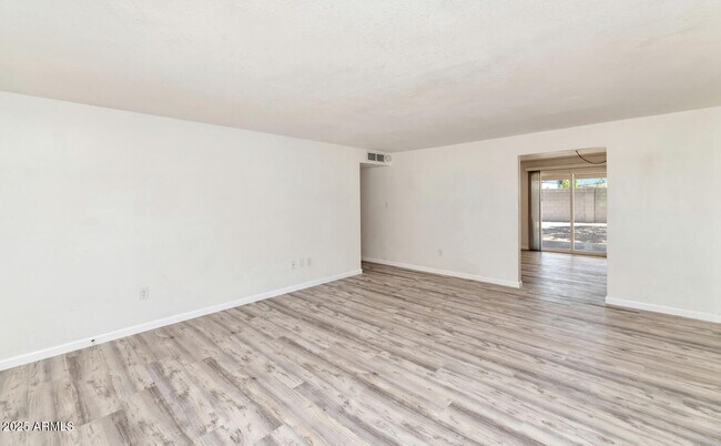Building Photo - 13635 N 37th Pl