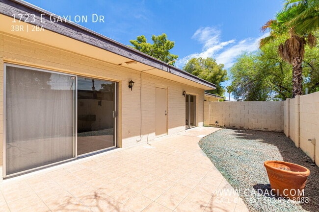 Building Photo - 1723 E Gaylon Dr