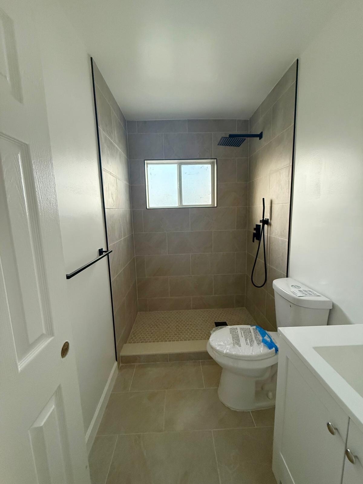 Building Photo - 10001 W Bay Harbor Dr