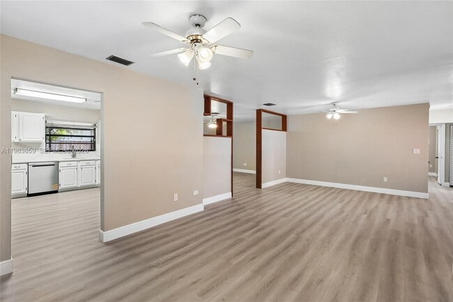 Building Photo - 1315 Egret Rd