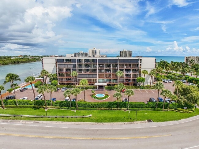 Building Photo - 225 S Beach Rd