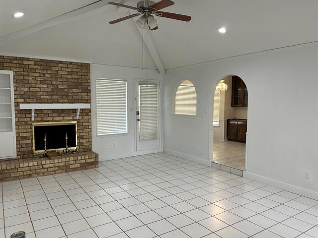 Building Photo - 1709 Vicksburg Dr