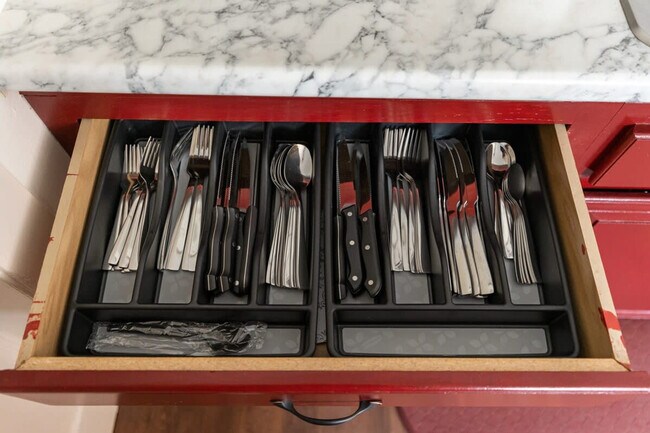 Building Photo - 38 Exeter Rd