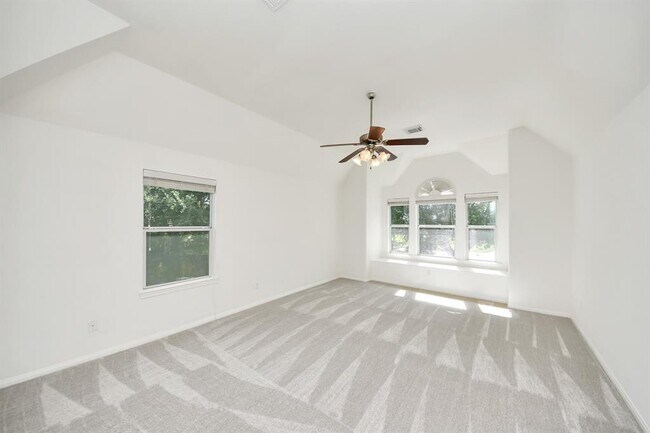 Building Photo - 3811 Parkside Dr