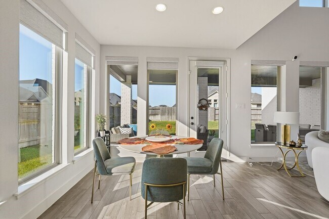 Building Photo - 28942 Woods Rose Ct