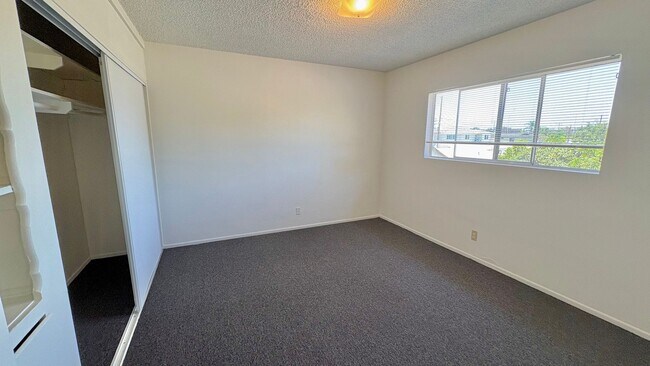 Building Photo - 11715 Ramona Ave