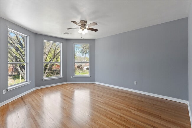 Building Photo - 11131 Holly Hill Ln