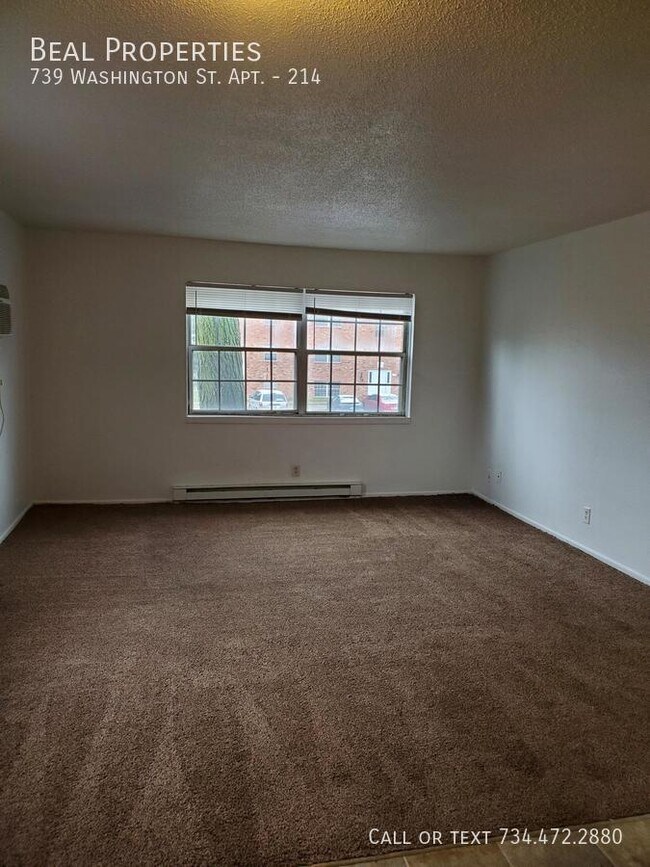 Building Photo - 739 Washington St