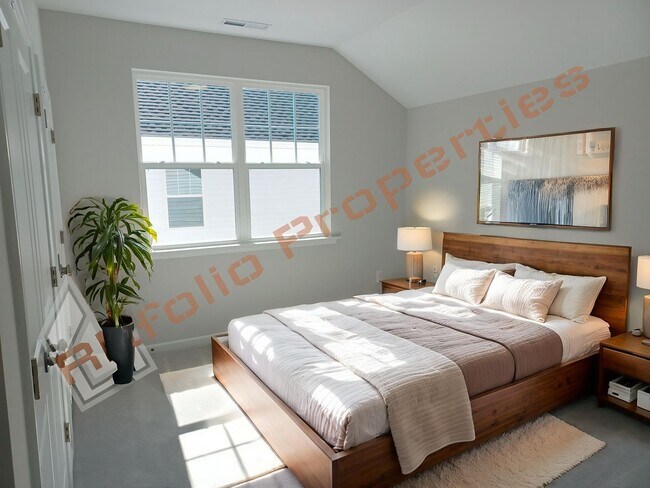 Building Photo - Gorgeous 4 Bedroom House with 1st Floor Pr...